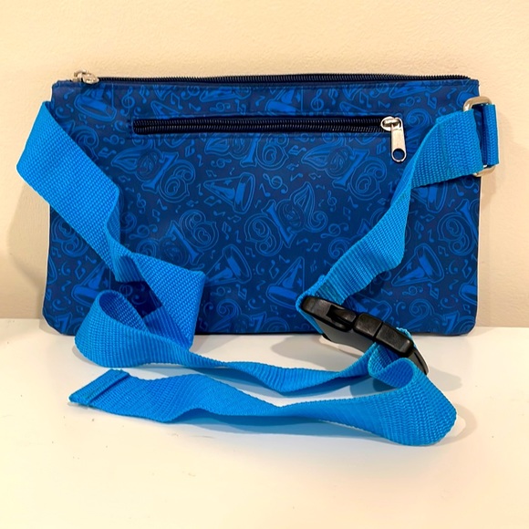 2016 Disneyland Waist Pack - Picture 2 of 2